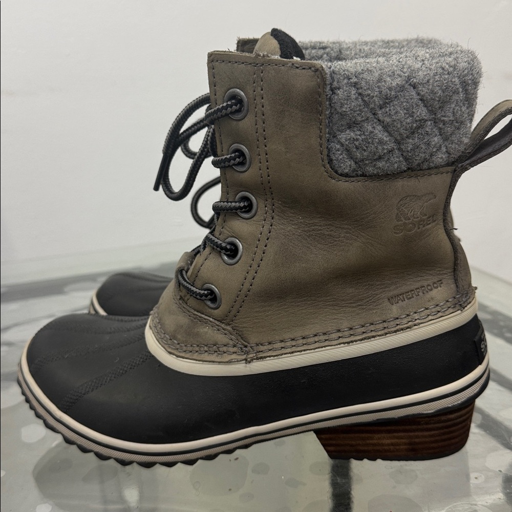 Sorel Olive Green and Black Lace-Up Duck Booties with Gray Cuff - Picture 4 of 13